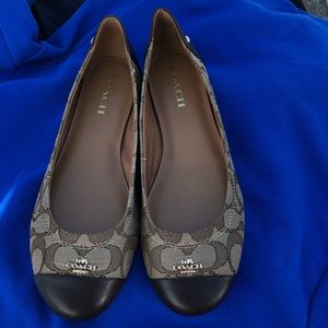 Coach flats